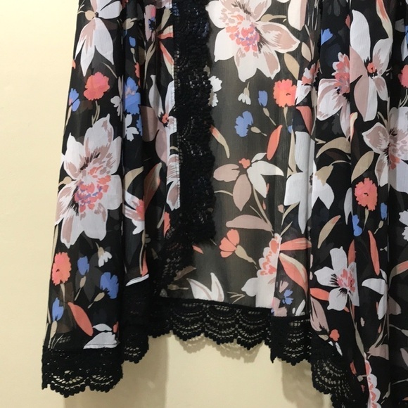 Torrid floral chiffon crochet kimono duster 3/4 - Picture 9 of 10